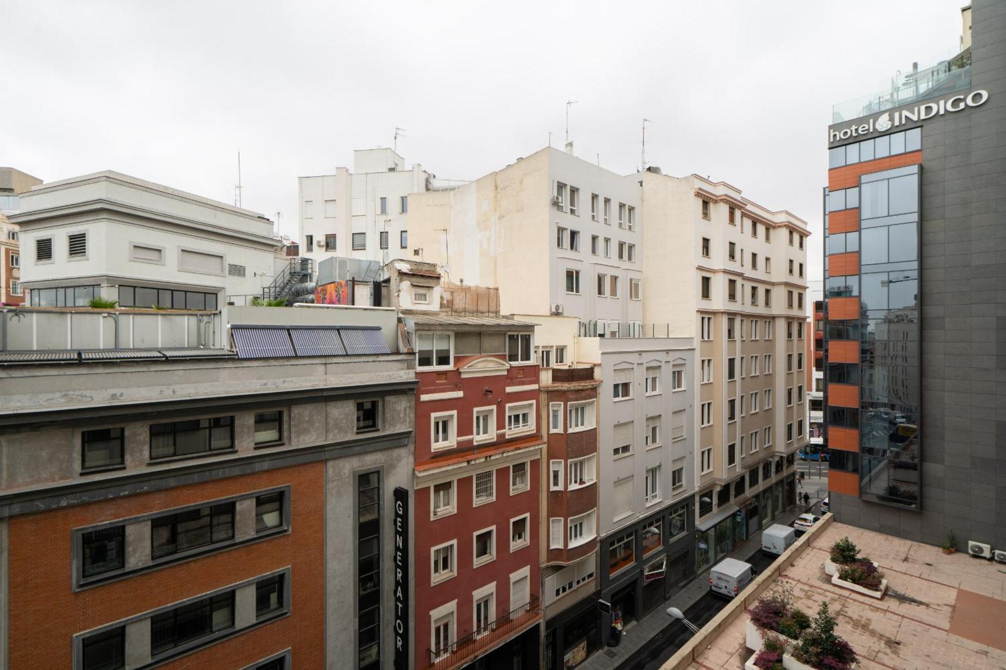 Apartamento Reformado Para 6 Personas En Plena Gran Via Alquiler Temporal Madrid Buitenkant foto