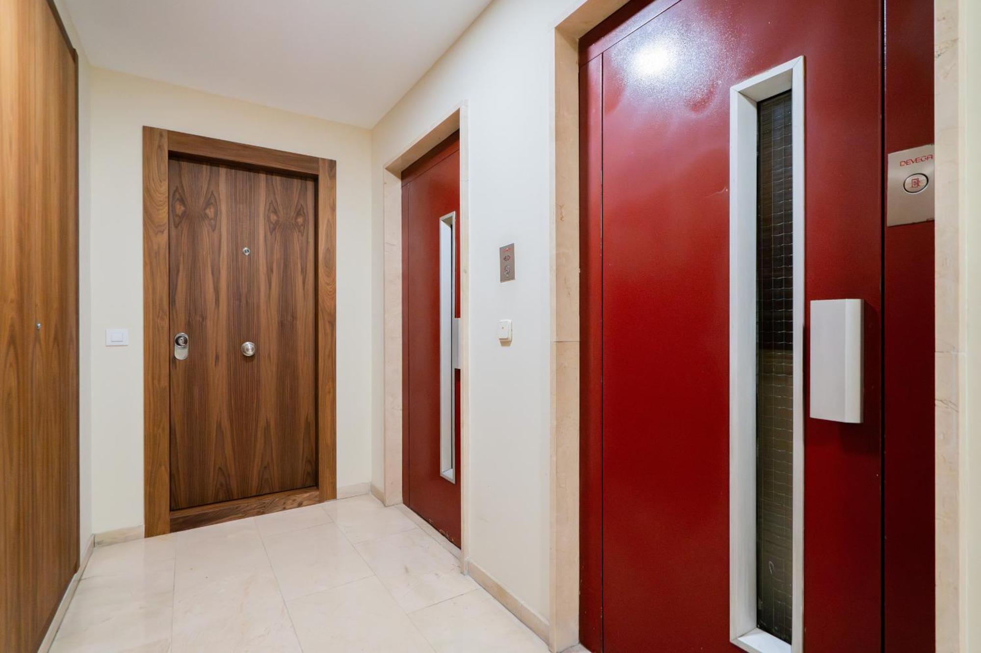 Apartamento Reformado Para 6 Personas En Plena Gran Via Alquiler Temporal Madrid Buitenkant foto