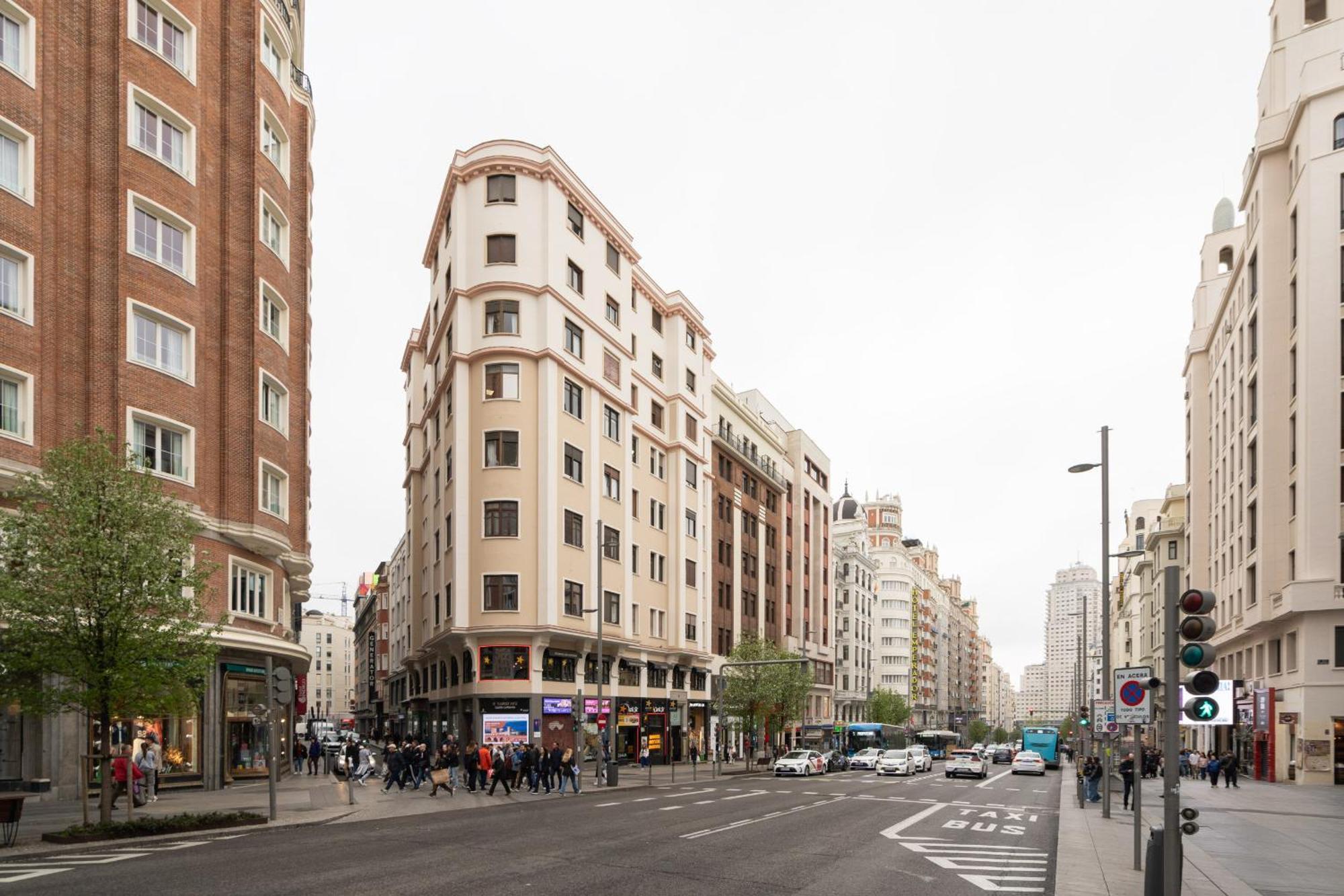 Apartamento Reformado Para 6 Personas En Plena Gran Via Alquiler Temporal Madrid Buitenkant foto
