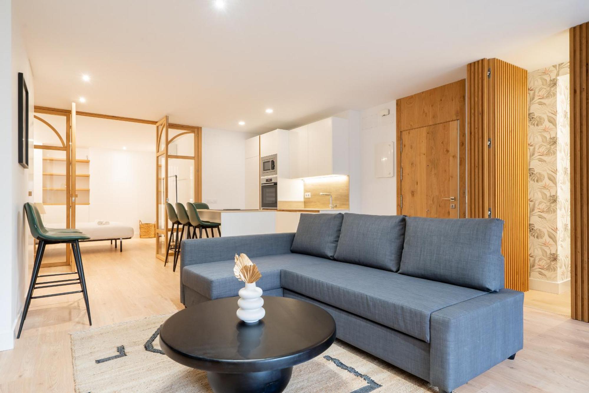 Apartamento Reformado Para 6 Personas En Plena Gran Via Alquiler Temporal Madrid Buitenkant foto