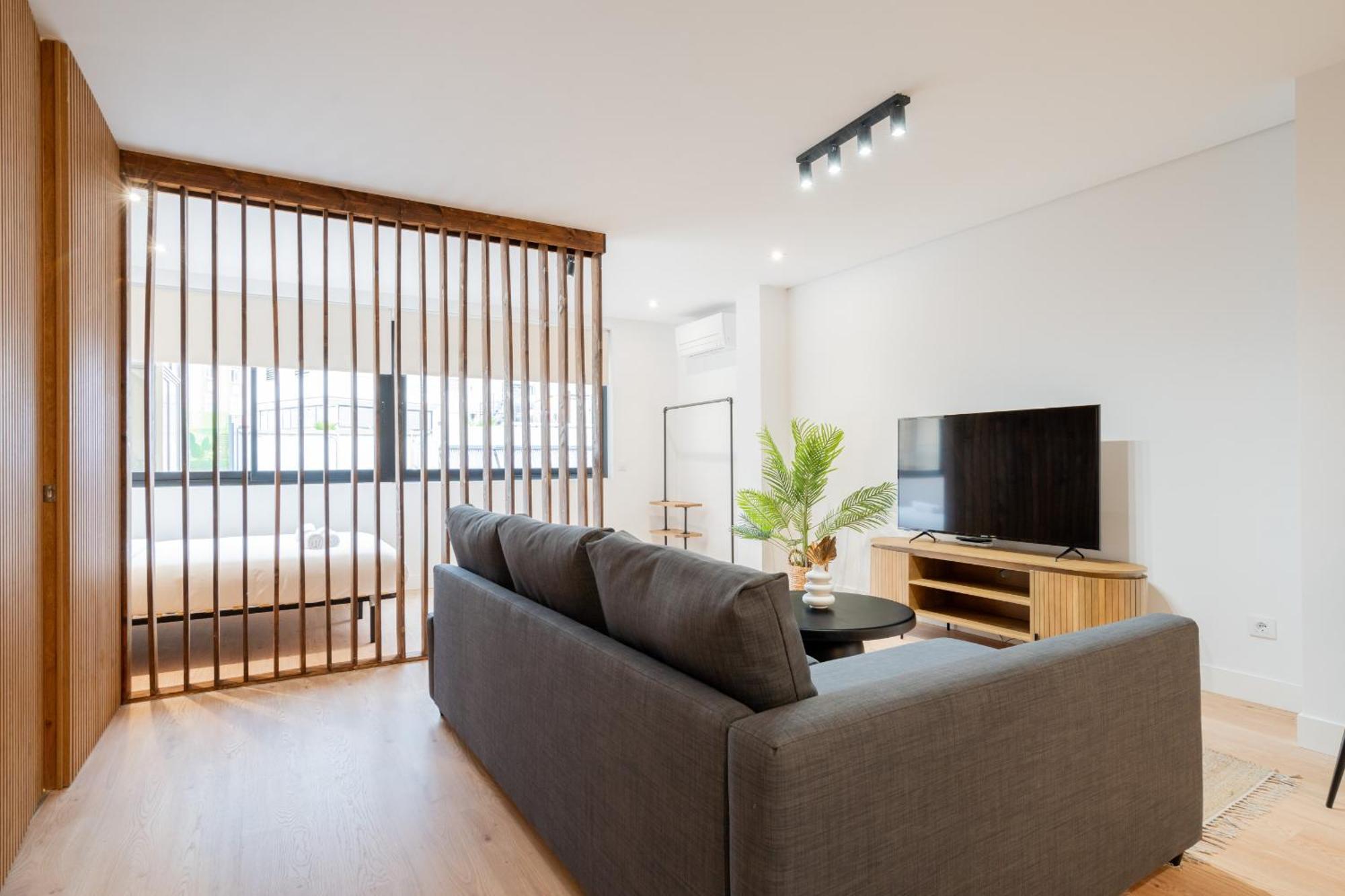 Apartamento Reformado Para 6 Personas En Plena Gran Via Alquiler Temporal Madrid Buitenkant foto